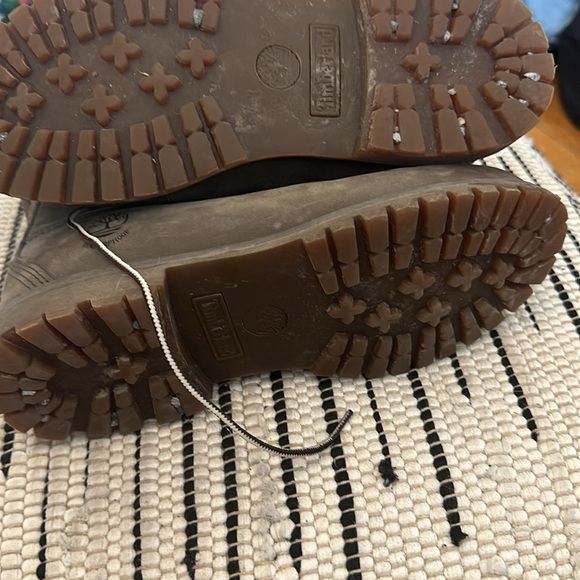 Boots - Picture 4 of 15